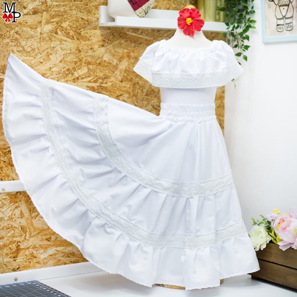 Conjunto típico Campesino, Leotardo, falda de vuelos y accesorio para el pelo combinado. Disponible desde talla 12 meses hasta XXL de mujer