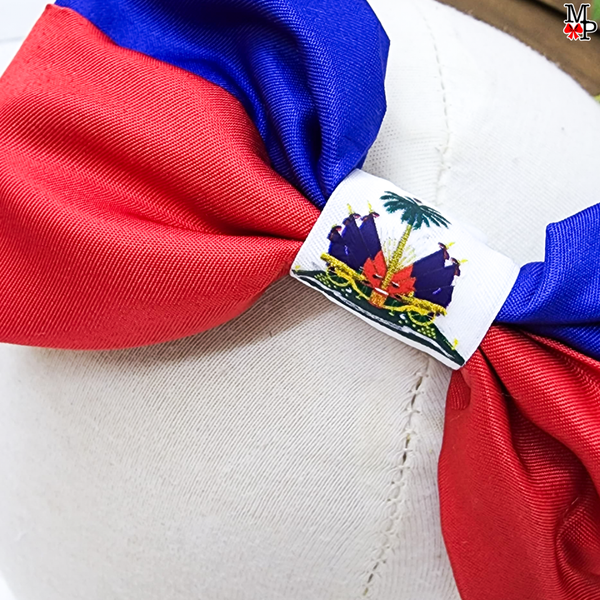 Accesorio para la cabeza inspirado en la bandera de Haiti