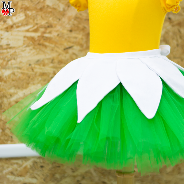 Set de tutu inspirado en flor margarita, incluye leotardo, falda tutu, accesorio de la cabeza y detalle de hojas para la cintura. Tallas desde 12 meses hasta #14