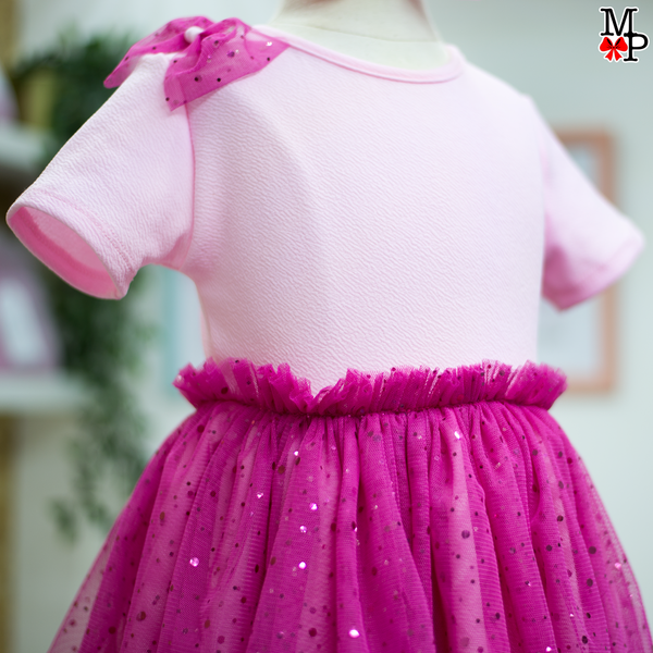 Vestido, accesorio para niña y Muñeca Fiora. Tallas desde 12 meses hasta #6 disponibles. Perfecto para regalar